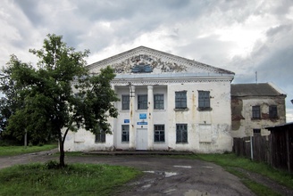 Здание церкви в с. Мехонском, превращенное при советской власти в кинотеатр. 2017 <br> Ист.: Зауральский иллюстрированный календарь