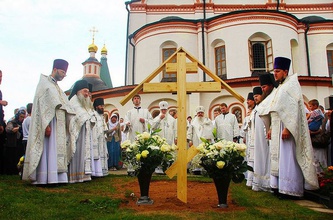 Погребение праха епископа Валдайского Иосифа в Иверском монастыре. 26.7.2015.<br>Ист.: Епископ Валдайский Иосиф ...