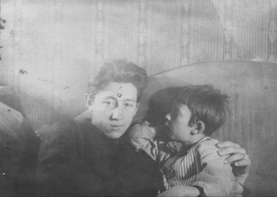 Кузнецов В. Н. с сестрой Анной. 1929 г.<br>
Ист.: Новомученики, исповедники, за Христа пострадавшие ...