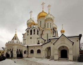 Собор Рождества Пресвятой Богородицы  Зачатьевского монастыря, где начинал свою службу отец Константин Василевский. Москва, 2015. <br> Ист.: drevo-info.ru