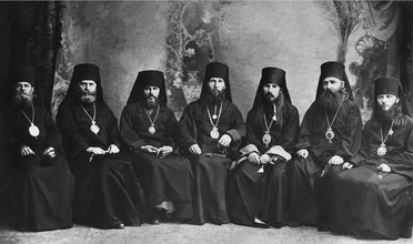 Архиереи Русской Православной Церкви, Антоний (Панкеев) крайний справа. Харьков, 1924 г.<br>Ист.: fond.ru