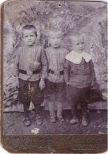 Миша, Саша и Вадим Никольские (сыновья), 18.8.1913 г.