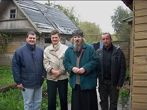 Отец Василий Серебряков в кругу семьи. Фото из личного архива Сергея Васильевича Серебрякова.<br>Ист.: Протоиерей Василий Серебряков (1906–1988) ...
