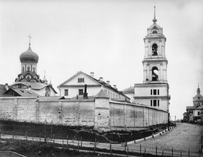 Церковь Рождества Пресвятой Богородицы в Рождественском монастыре (слева), где служил отец Владимир Соколов. 1881. Ист.: Найденов Н. А. Москва. Соборы, монастыри и церкви. Ч. 2. N 5