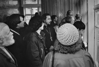 В кабинете родного дома генерала Косаговского имения Погостиха. Сент. 1998. <br>Ист.: Памяти отца Геннадия ...