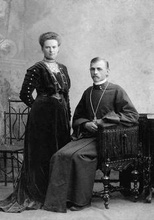 Священник Марков Михаил Михайлович с супругой Елизаветой Матвеевной<br>
Ист.: Новомученики, исповедники, за Христа пострадавшие ...