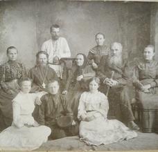 Священник Василий Брянцев с родными