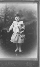 Нина Савицкая, дочь. Серпухов, 1915.<br>Ист.: Священномученик протоиерей Ярослав Савицкий // Сайт русского писателя Александра Трофимова