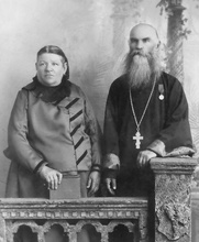 Священник  Андрей Тоболкин с супругой. Курган, 1903 (ihtus.ru)