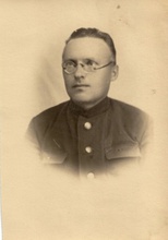 Сын, Николай Владимирович Чернозатонский. 1920-е
<br> Ист.: Астраханское духовенство