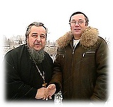 Протоиерей Геннадий Степанов (слева). <br>Ист.: От зарубежных командировок к иерейскому служению ...