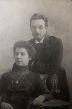 Николай Твердовский с супругой. 1900-е<br>Ист.: Имена новомучеников, исповедников и всех невинно от богоборцев в годы гонений пострадавших в Саратовской митрополии