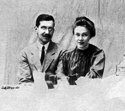 Сергей и Мария Мансуровы
вскоре после свадьбы.
Ялта, 1914<br>Ист.: Самарины. Мансуровы ...