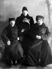 Диакон Георгий Бегма (сидит справа)<br>Ист.: fond.ru