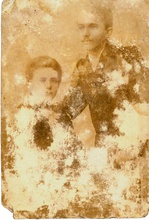 Федор Иванович и Анна Тихоновна, вероятно перед свадьбой. Ок. 1904