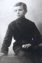 Ваня Крестьянкин, будущий архимандрит Иоанн. 1920 г.<br>Ист.: За Христа пострадавшие : Гонения на Русскую Православную Церковь ... Кн. 7. С. 454