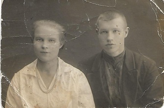 Вера Адриановна и Николай Адрианович<br>Ист.: Из семейного архива Сергея Мозолёва