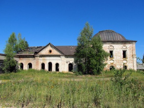 Южный фасад Богородицкой церкви в Теплогорье. Фото Д. Зонова 6.08.2014