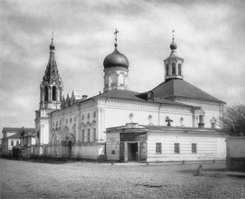 Церковь Петра и Павла на Калужской улице, где в 1908–1911 служил отец Сергий Уваров.
1882.<br>Ист.: <i>Найдёнов Н. А.</i> Москва. Соборы, монастыри и церкви. Ч. 3. Отд 2. М., 1883. № 30